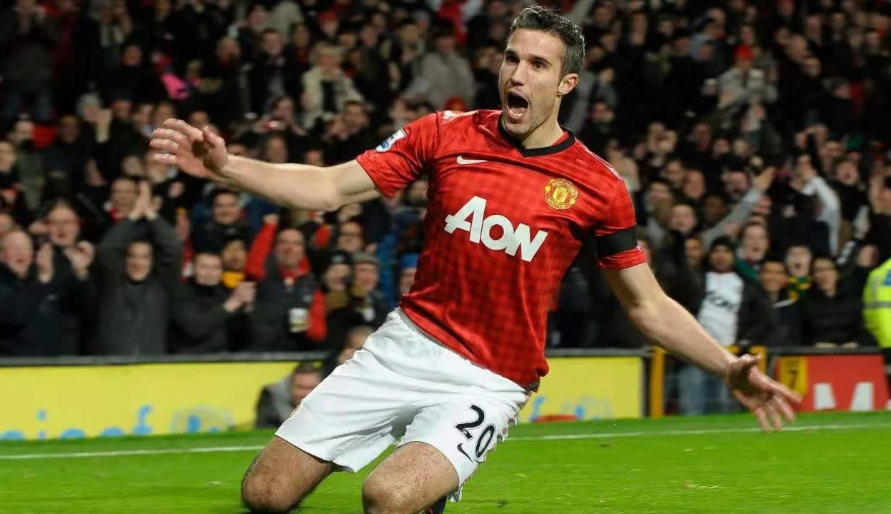 切尔西横扫乌拉圭，范佩西完成帽子戏法