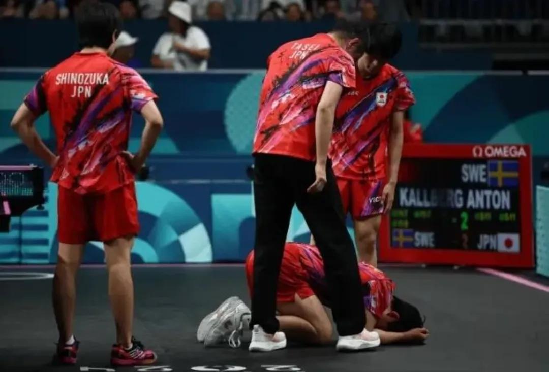 开云体育在线-日本乒乓球队完胜瑞典乒乓球队，张本智和送出助攻