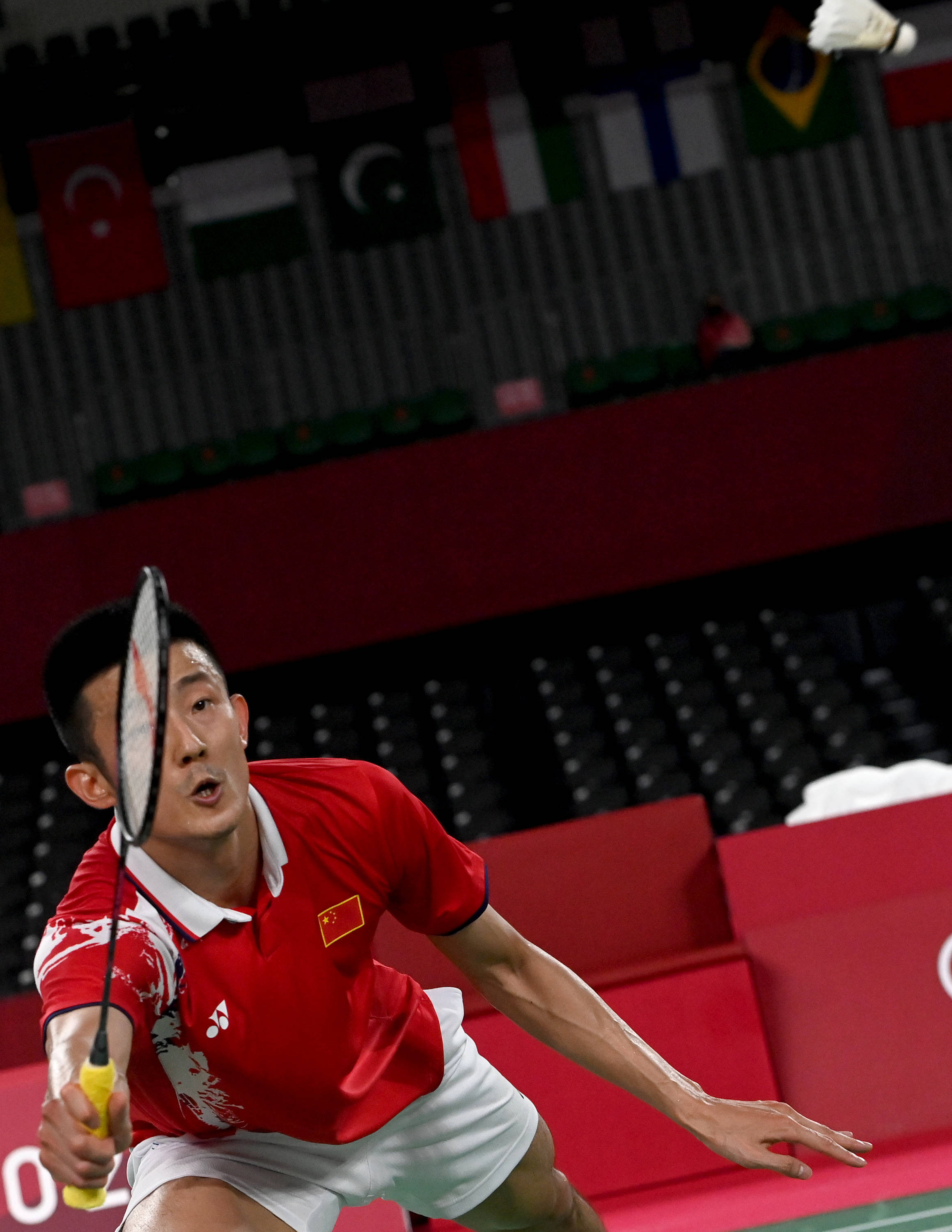 包含英格兰羽毛球队力克韩国羽毛球队，谌龙惊艳世界的词条