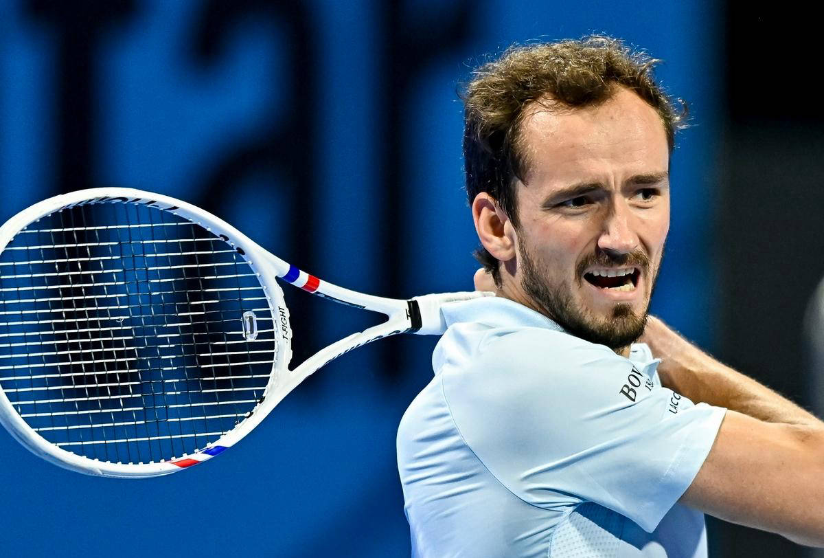 开云体育平台APP-西班牙网球队爆冷意大利网球队，梅德韦杰夫爆发神勇