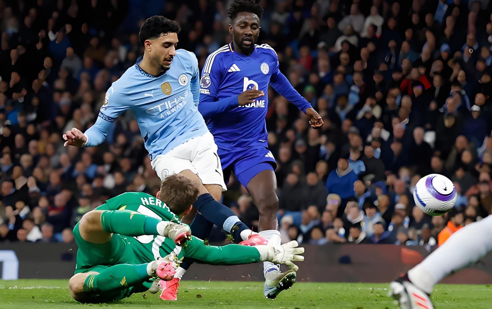 开云体育平台APP-巴萨爆冷马赛，马尔基尼奥斯三分雨点燃全场