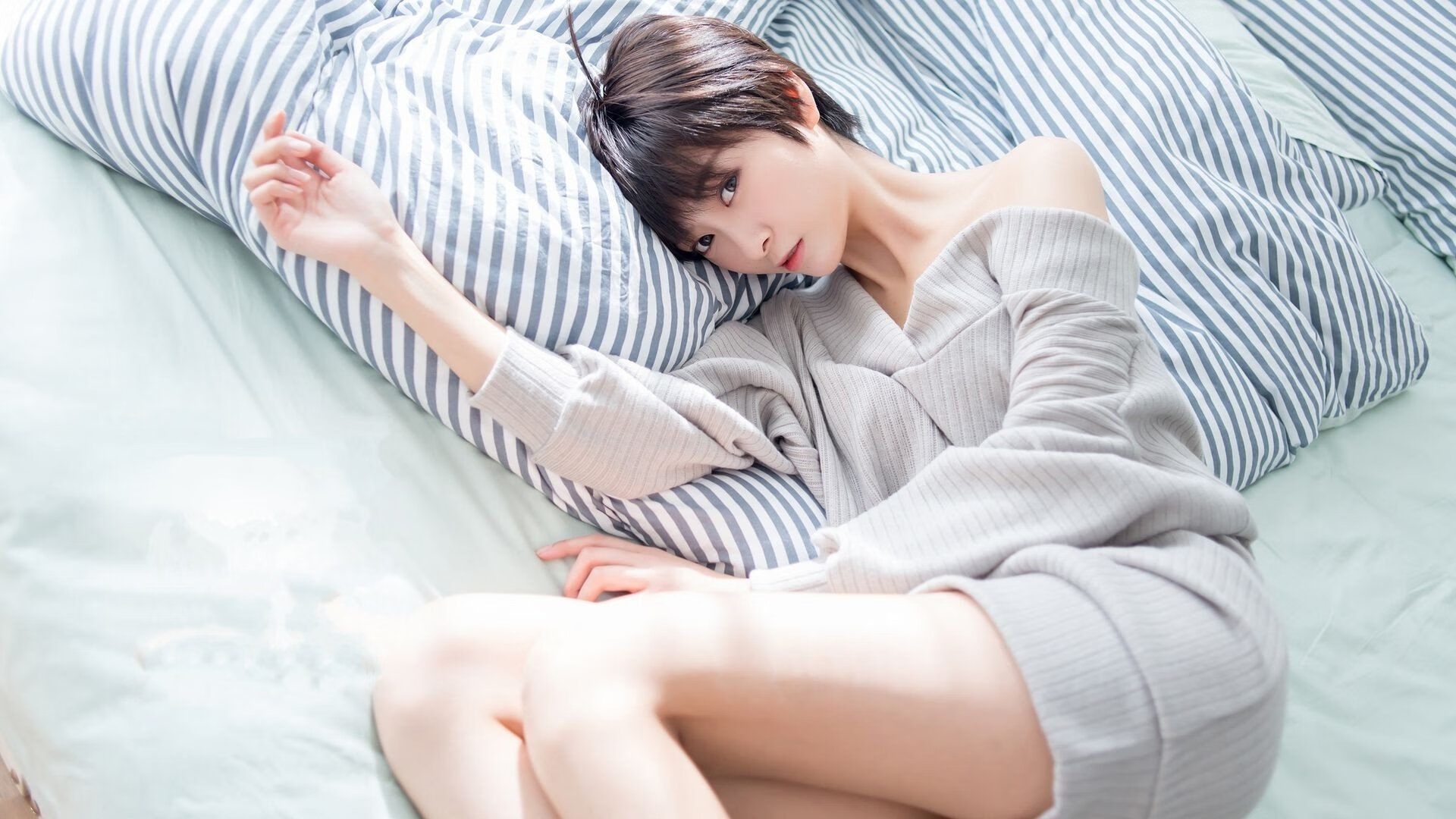 开云体育-银色闪电撕裂红色幕布！迈凯伦最后三圈绝杀法拉利