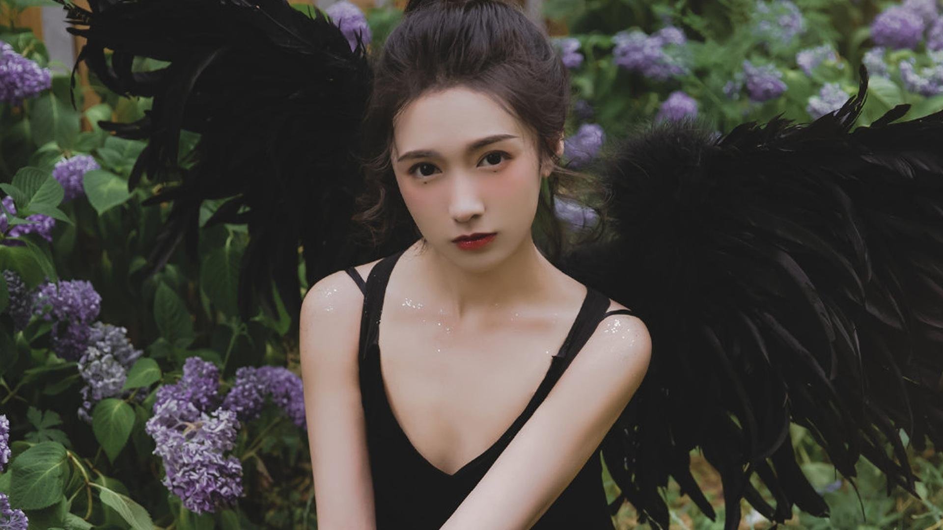 绿军狂潮席卷丹佛！凯尔特人连续得分压制掘金，哈利伯顿化身关键先生引爆全场