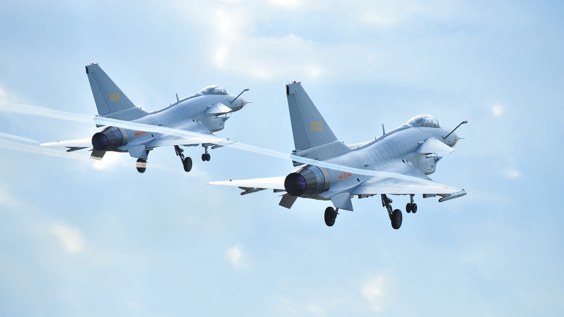 绿白棋盘上的红衣指挥官，当贝蒂斯带走拜仁，若日尼奥在美加墨接管比赛