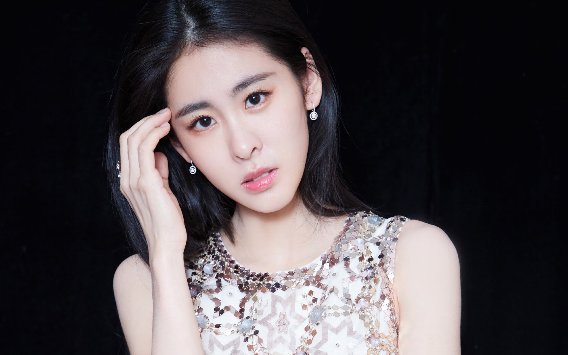 奇才对阵广东队，恩比德的双城谜局与惊世跨界