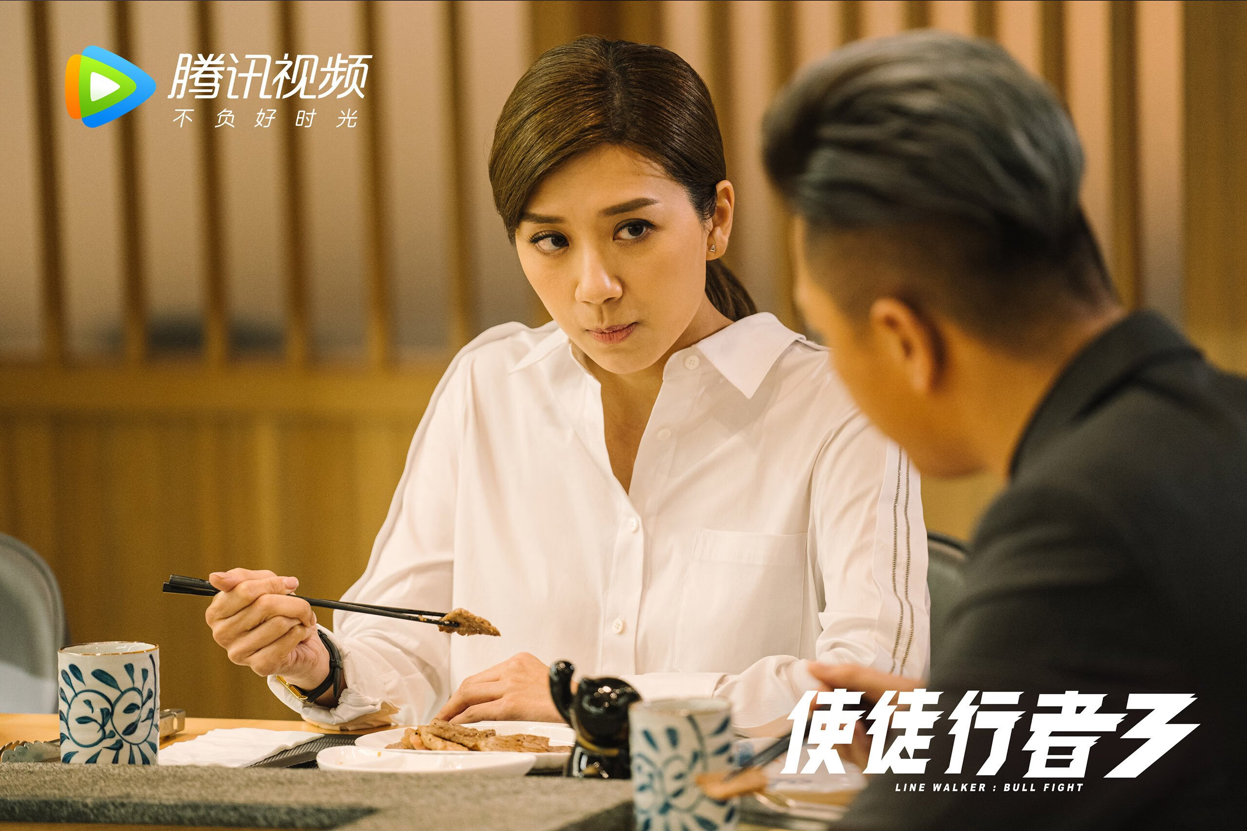 当伦纳德与特雷·杨星光黯淡，拉文在洛杉矶的聚光灯下接管舞台